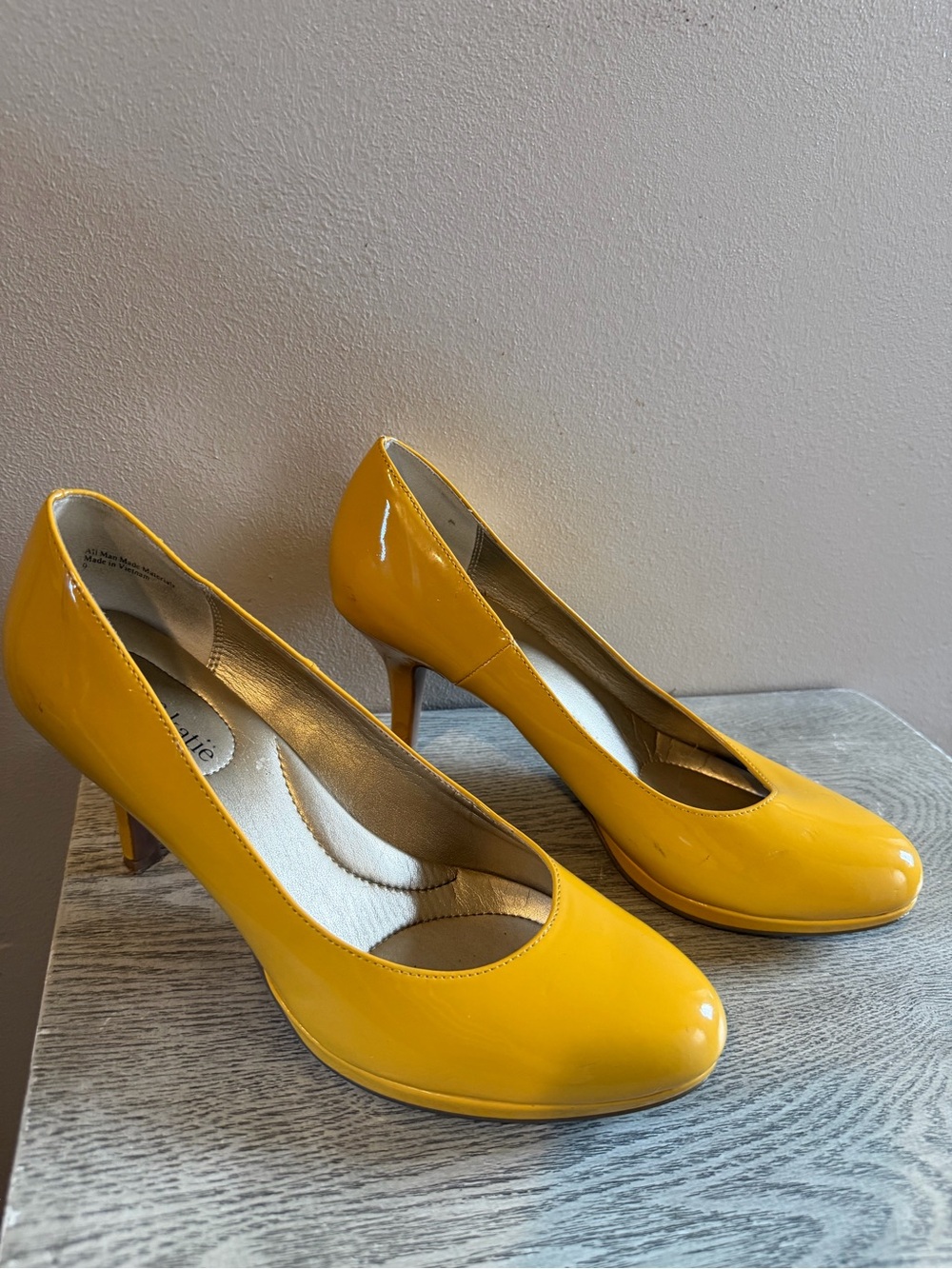 Kelly & Katie Glossy Mustard Yellow Patent Heel Pumps - Picture 2 of 9